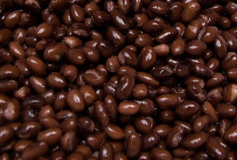 800px-Black_beans